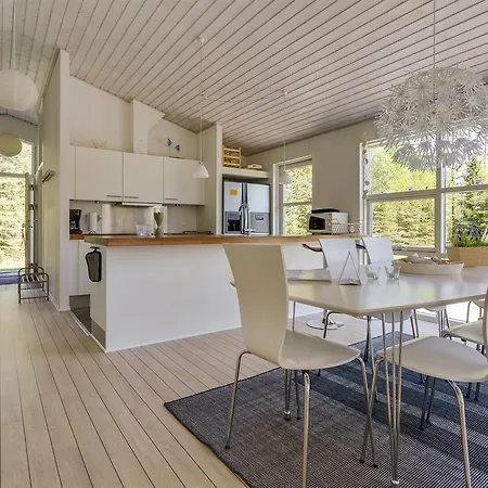 Three-bedroom Holiday In *